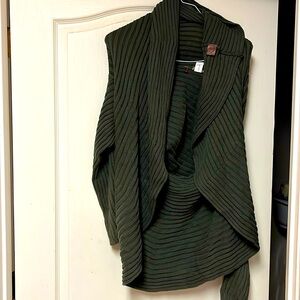 Trendy, Soft, Warm Dark Green Cardigan!